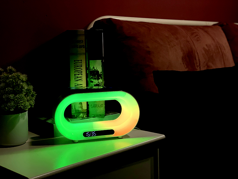 创新设计！弘沃无线充智能氛围灯为你的空间增添魅力！