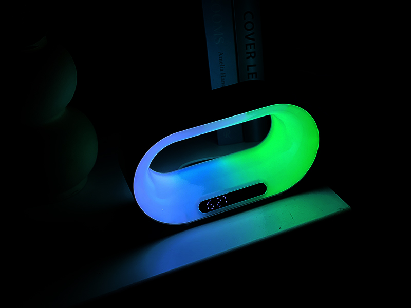 创新设计！弘沃无线充智能氛围灯为你的空间增添魅力！