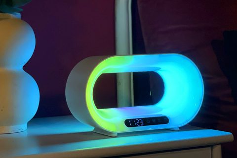 照亮房间点亮心情：弘沃酒店氛围灯让旅程倍增温馨